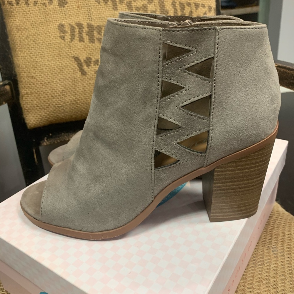Taupe Peep toe booties